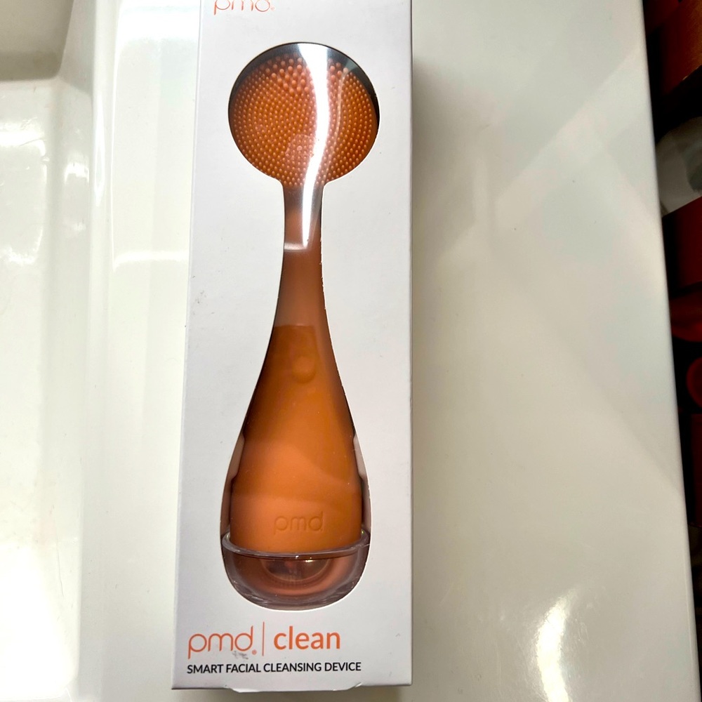 PMD Smart Facial Cleansing Device